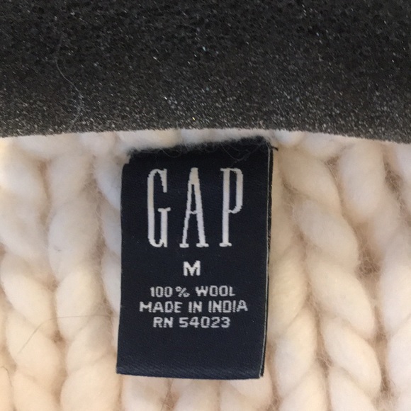 Gap 100% wool sweater size M, great condition - Picture 3 of 4